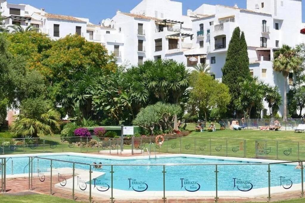 Caprichoso apartamento en el corazon de Puerto Banus Marbella Exterior foto